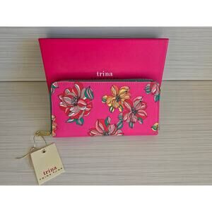 Trina Turk Wallet in Pink